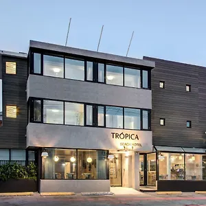 https://tropica-beach-hotel.sanjuanpuertorico-hotels.com